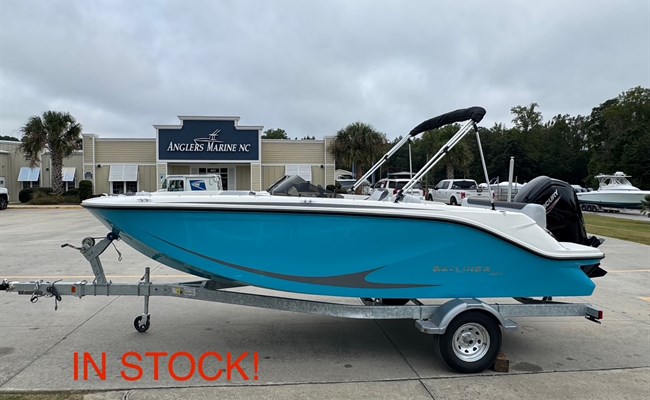2026 Bayliner M19 Impulse Blue